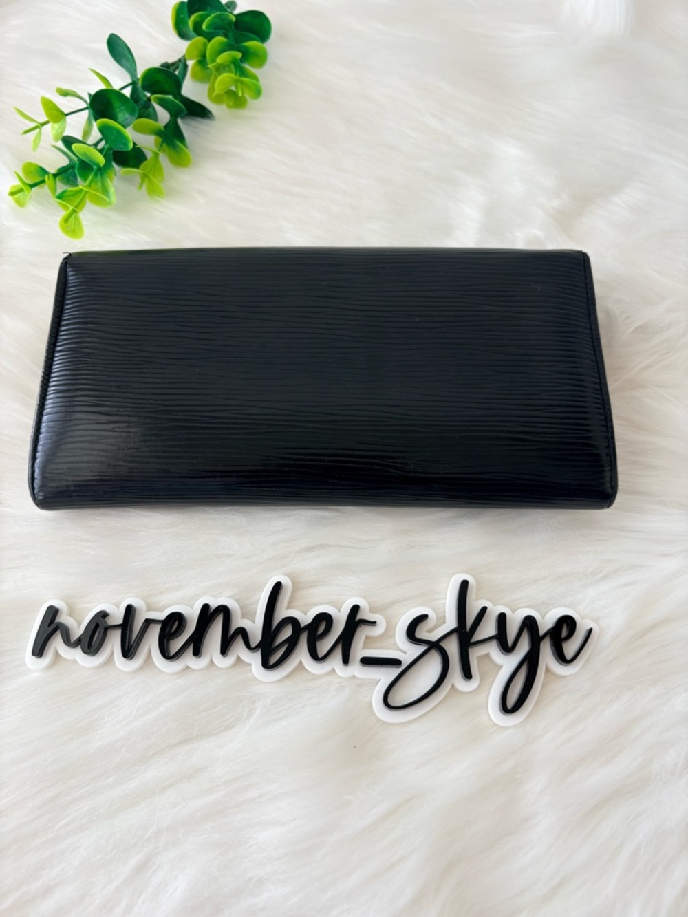 Louis Vuitton Black Epi Sarah Wallet - Picture 6 of 10